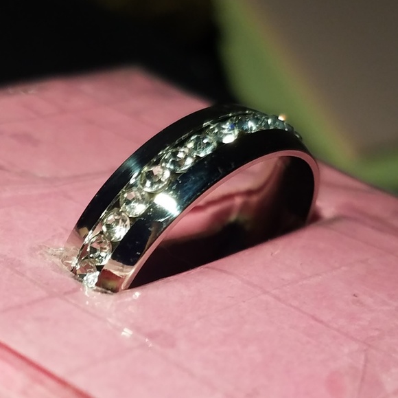 Mans ring - Picture 2 of 3